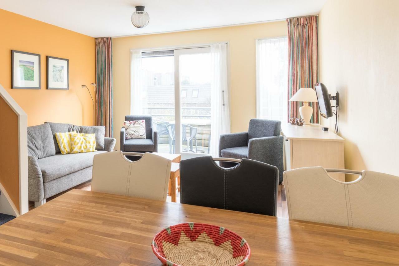 Appartement De Vrijbuiter, Resort Amelander Kaap Холлум Экстерьер фото